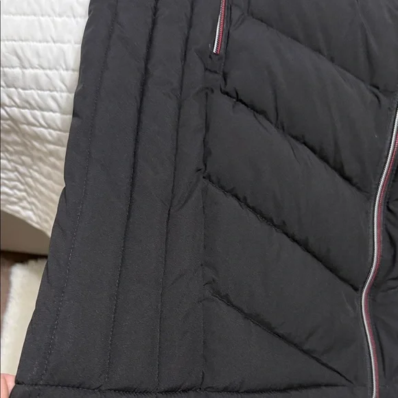 Tommy Hilfiger Black Hooded Puffer Jacket - Picture 6 of 8